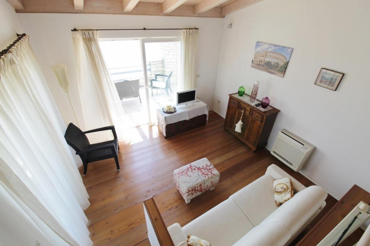Istrian Villa With Unique Sea View Ловречица Экстерьер фото