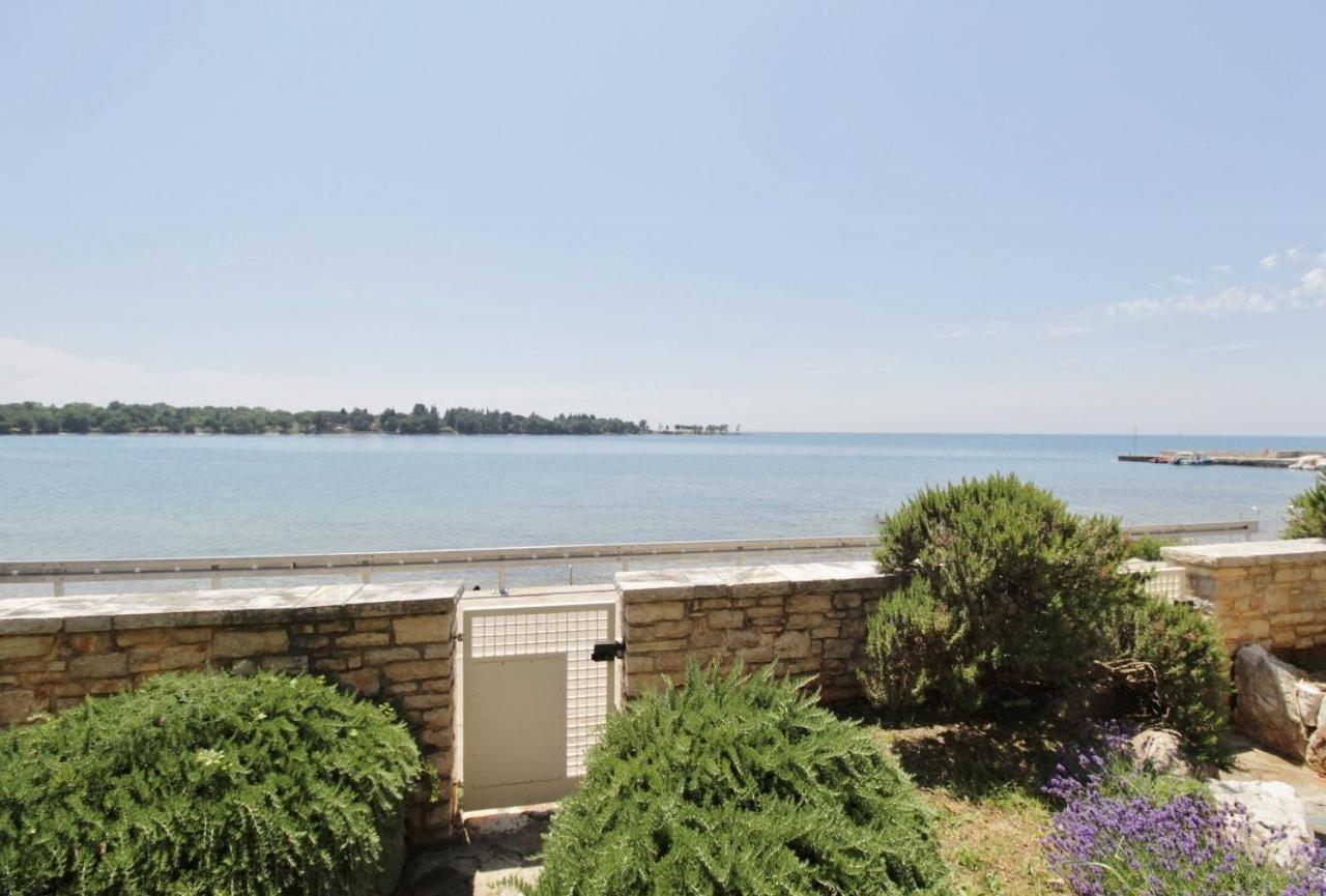 Istrian Villa With Unique Sea View Ловречица Экстерьер фото